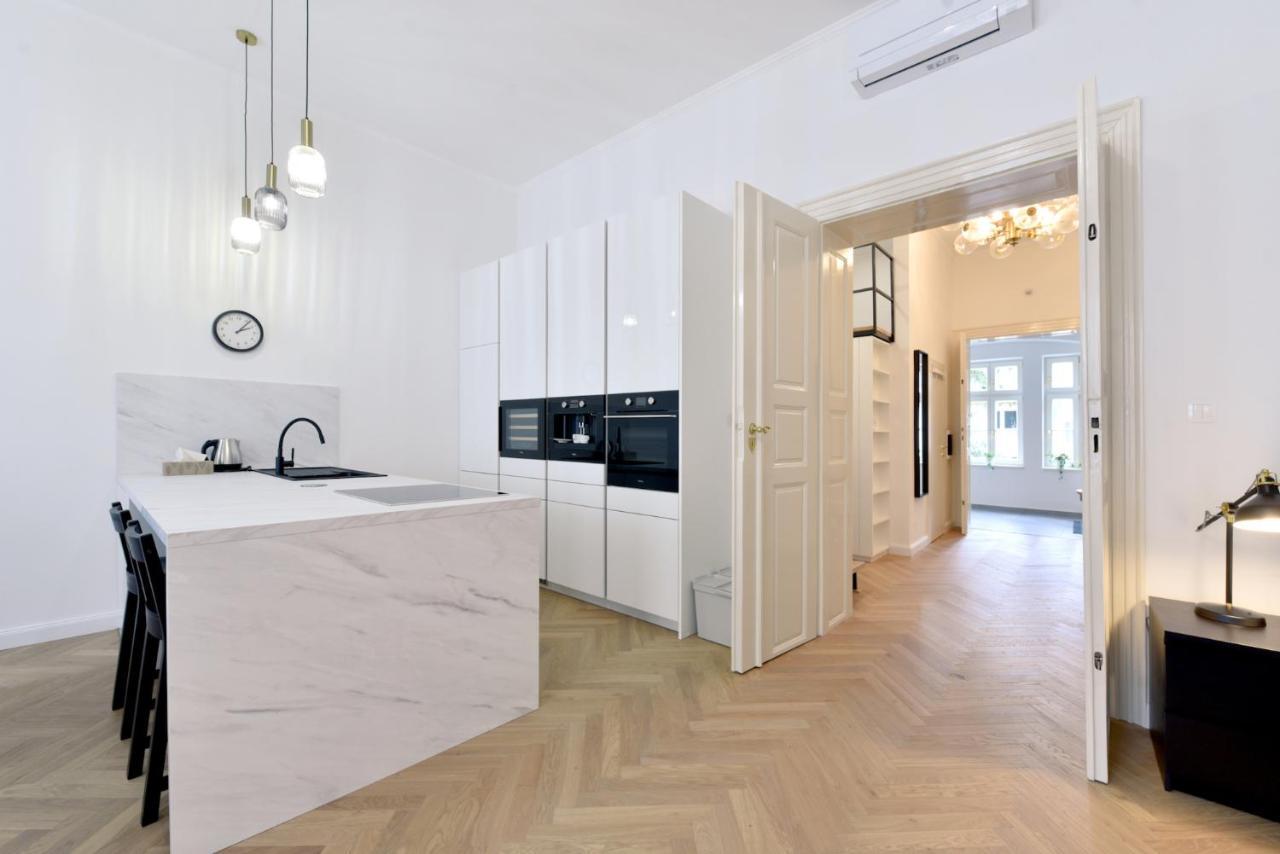 Apartman S Balkonom เตร็นชีน ภายนอก รูปภาพ