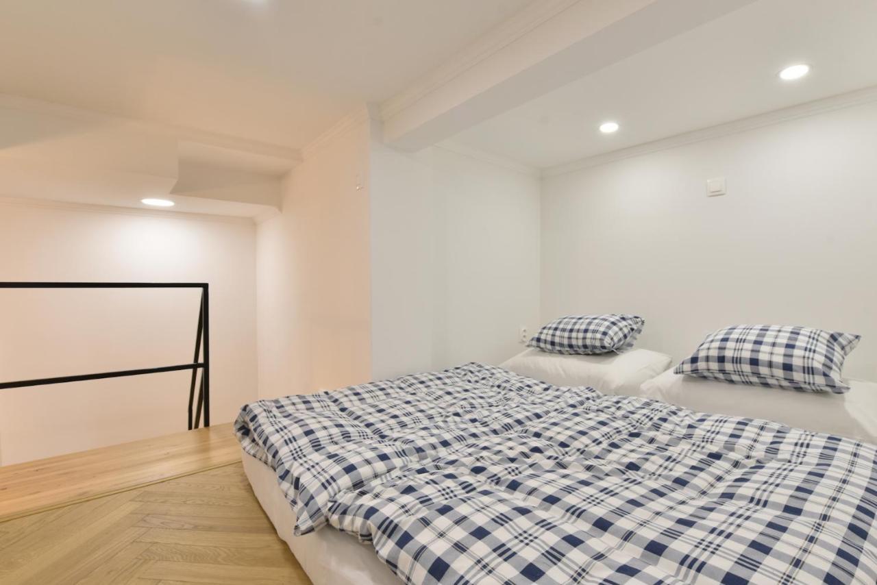 Apartman S Balkonom เตร็นชีน ภายนอก รูปภาพ