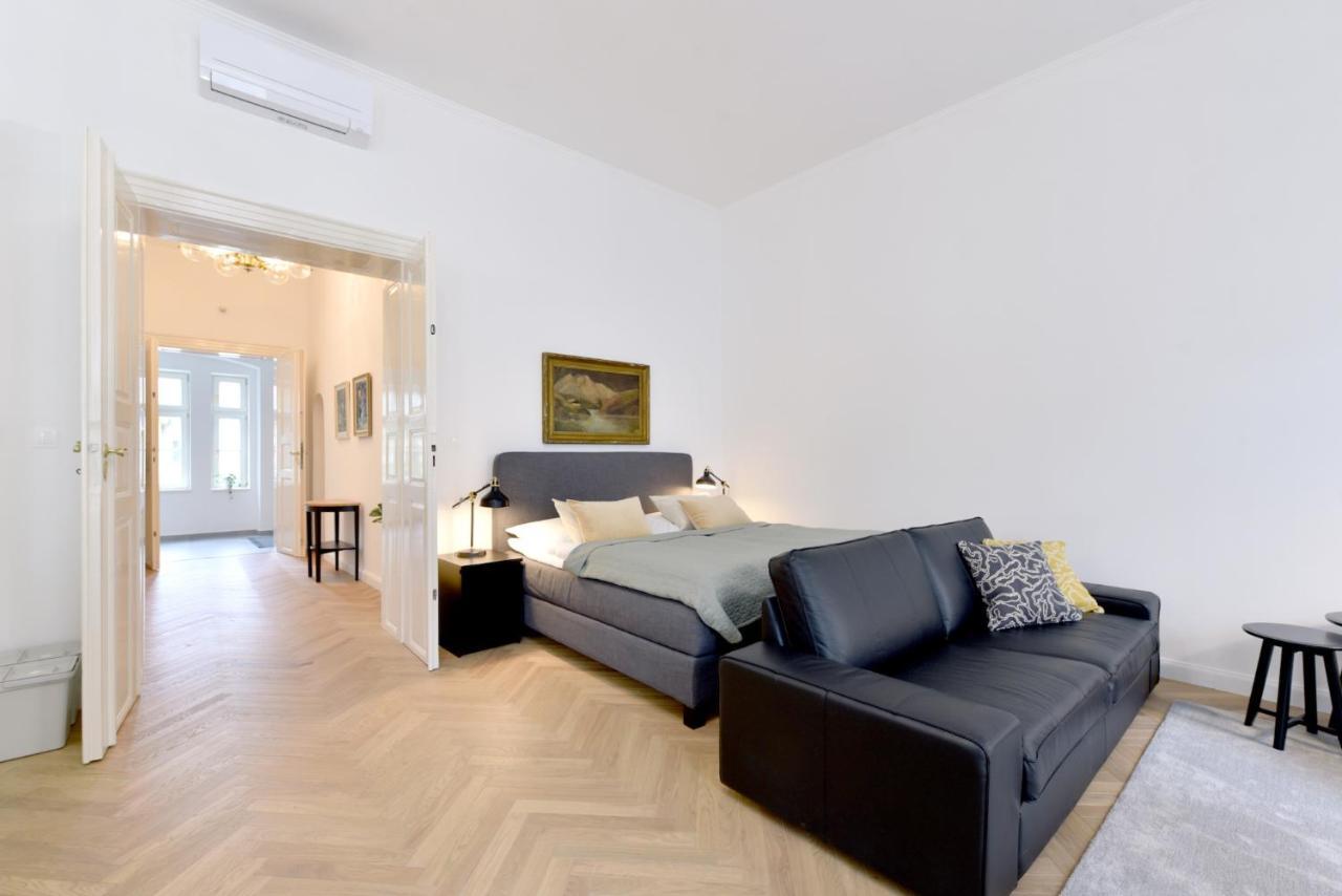 Apartman S Balkonom เตร็นชีน ภายนอก รูปภาพ